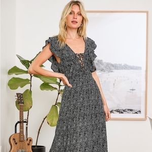 Lulu’s Dress - Romance in Bloom Black Floral Print Ruffled Tiered Midi Dress